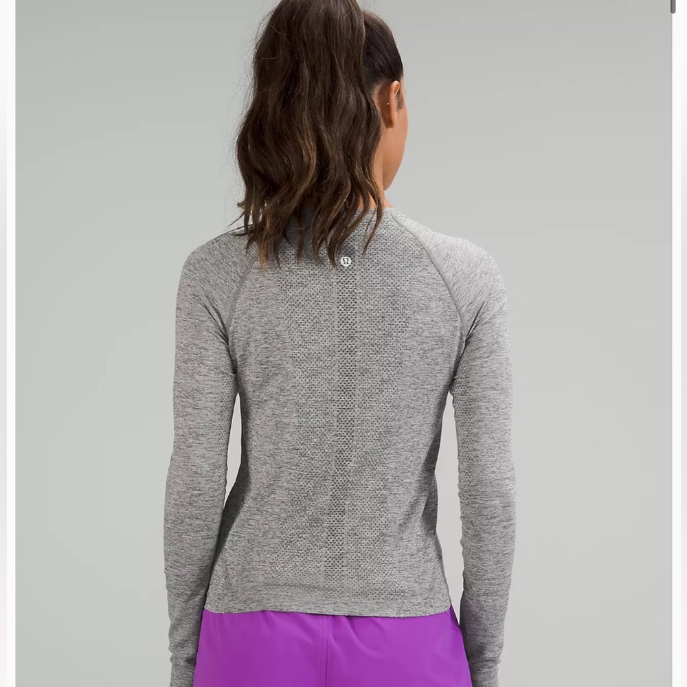 Grey lulu-lemon swiftly tech long sleeve shirt